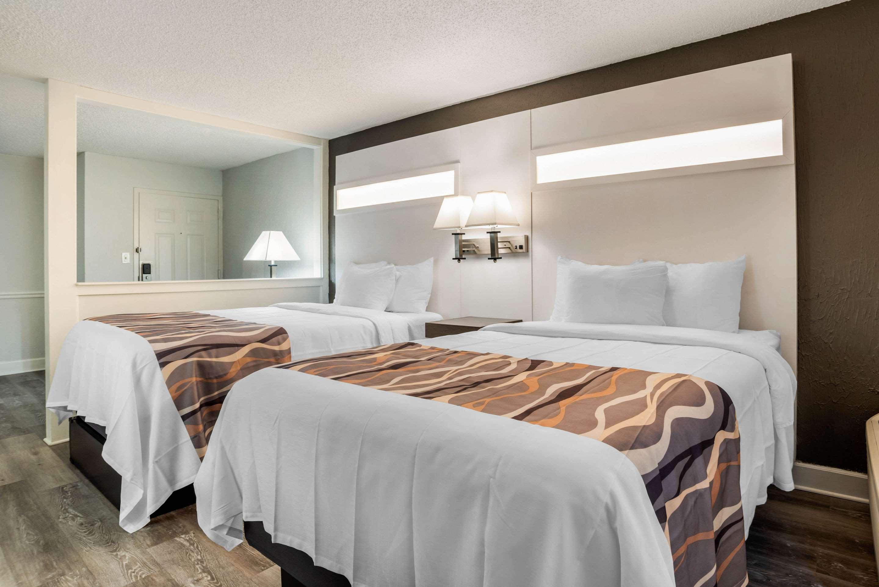 Baymont By Wyndham Montgomery Al Exterior foto