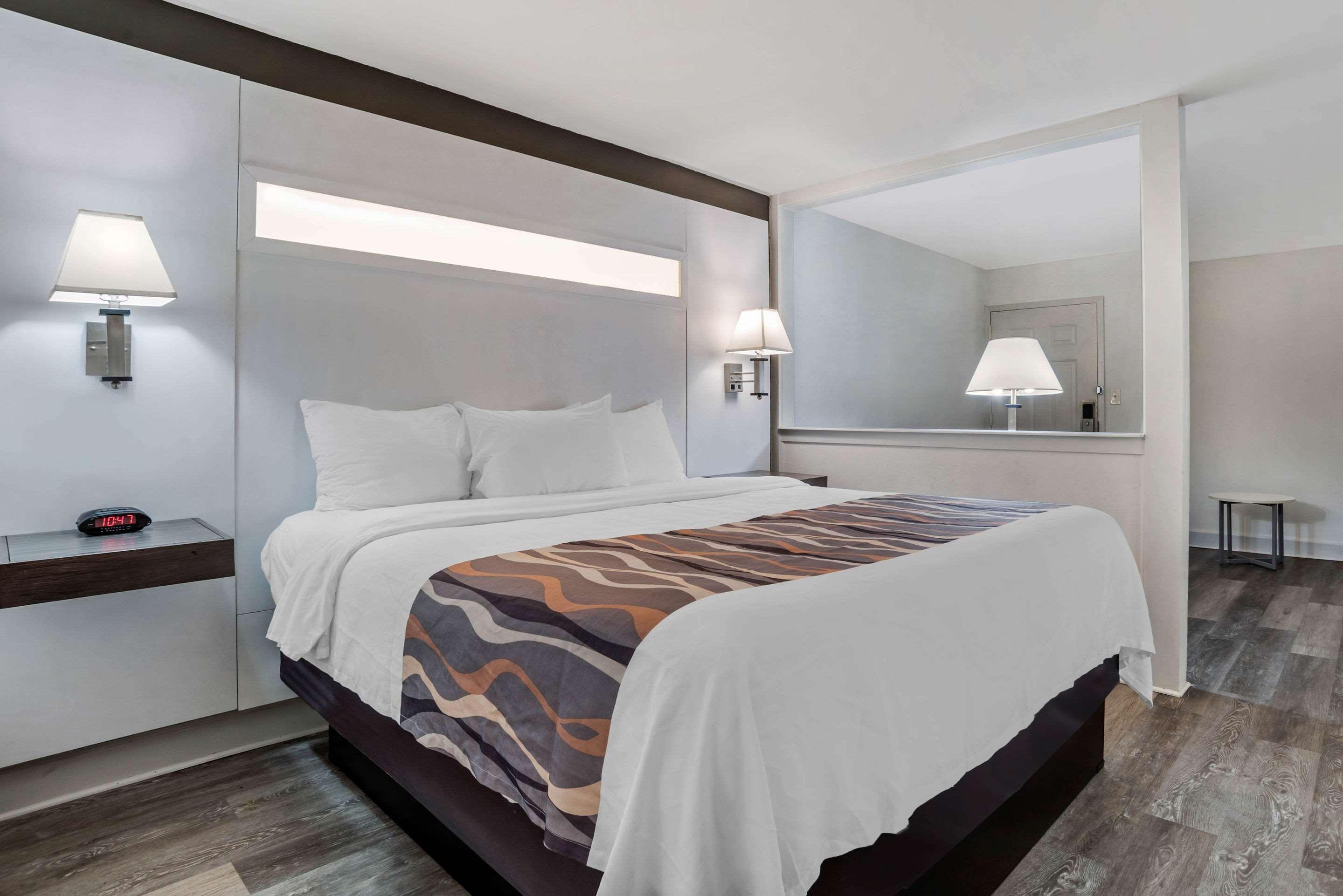 Baymont By Wyndham Montgomery Al Exterior foto